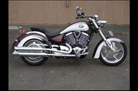 2009 Kingpin Premium- Cherry & White