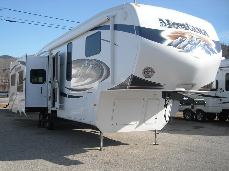 2010 Montana 3455SA (2) - resized.jpg