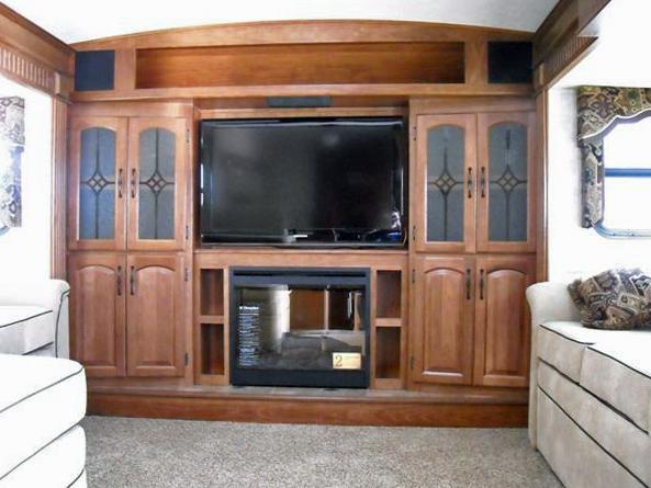 MT442 Montana 3750FL - Entertainment Center in Front Lounge Area.jpg