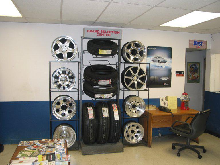 Tire & Wheel Display