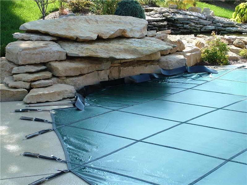 Loop Loc Cover Formfit with fountain.jpg