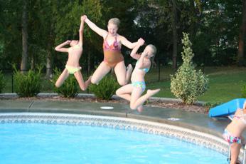 Jumping Girls