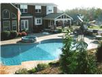 Inground pool with spa/hot tub
